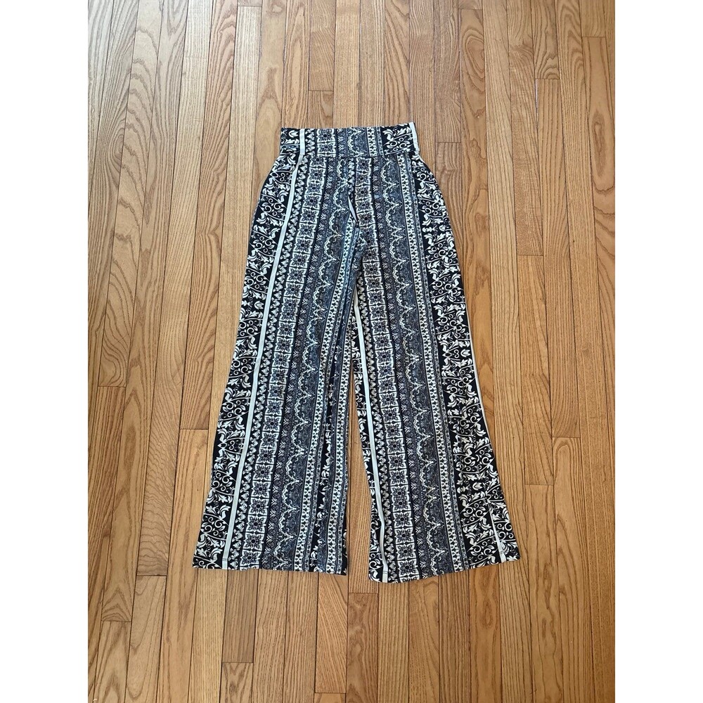 Casual pants yoga leggings flare black white soft stretchy hippie whimsical girl